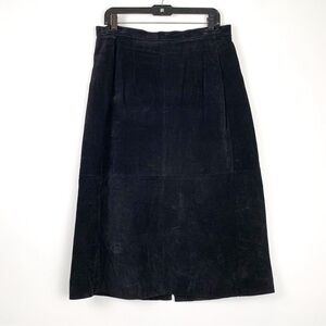 Vintage black suede skirt by Comint genuine suede calf length skirt size 7/8